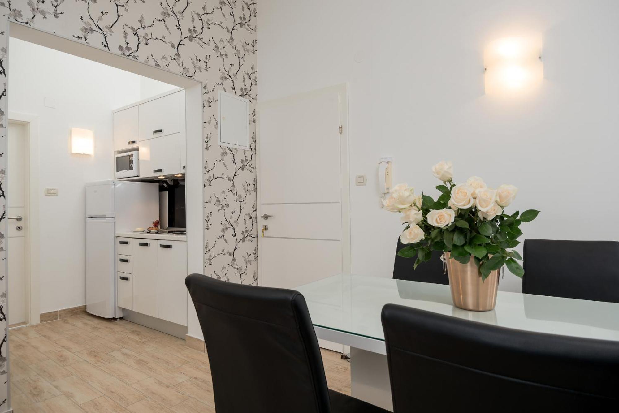 Apartments And Rooms With Parking Space Rogoznica - 10339 Habitación foto