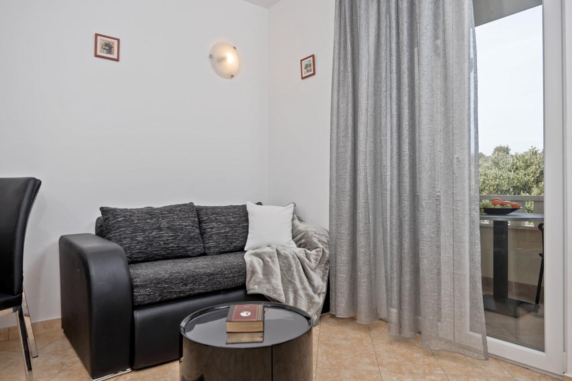 Apartments And Rooms With Parking Space Rogoznica - 10339 Habitación foto